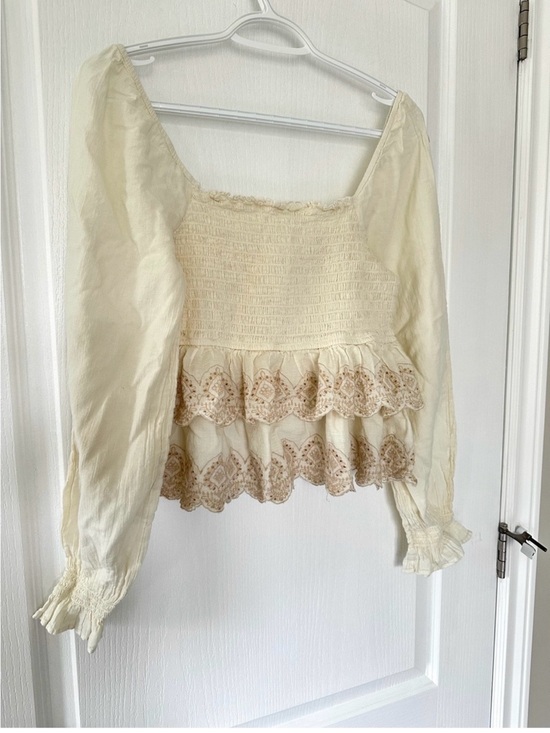 American Eagle Outfitters Tops - Cream Smocked Square-Neck Lace Peplum Peasant Top Puff Sleeve Boho Cottagecore